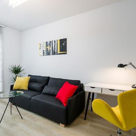 Apartments Poznan Fabryczna By Renters ภายนอก รูปภาพ